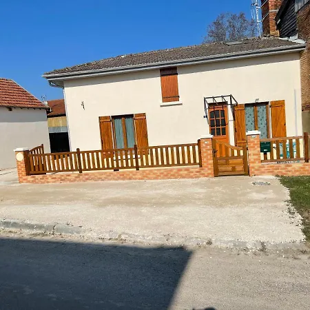 Holiday home Au Du Der Voillecomte